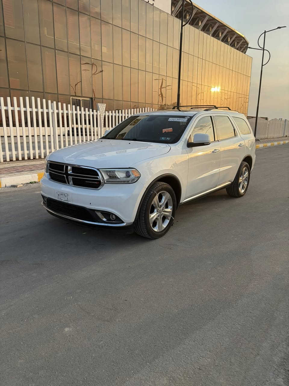 دوج دورنكو دخول جديد كتاب ضباط
موديل 2014مرقم بغداد 
مواصفات فول
محرك V6 
فتحه سقف
كشن سياحي تبريد تدفئه
مري قلاب واشاره 
جنطه ذكيه
شاشات بالكشنات
تشغيل عن بعد 
حساس امامي 
خزن ميموري
تبريد تلث قطع 
ويل 20 كروم
السياره جاهزه مابيه اي نقص
صور لحادث يالمنشور 
الشري يتصل مامتواجد على النت
رقم الهاتف ***********
