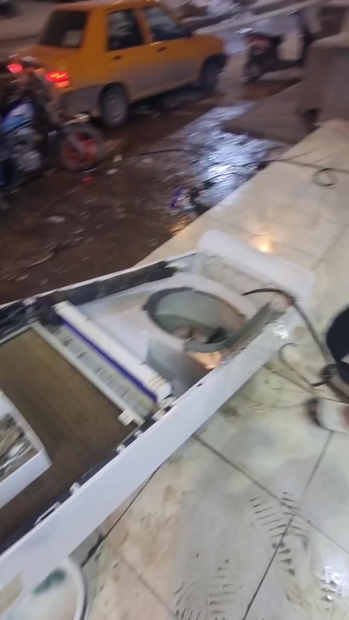 ورشه عباس لصيانت اجهزه التبريد بديوانيه ***********
