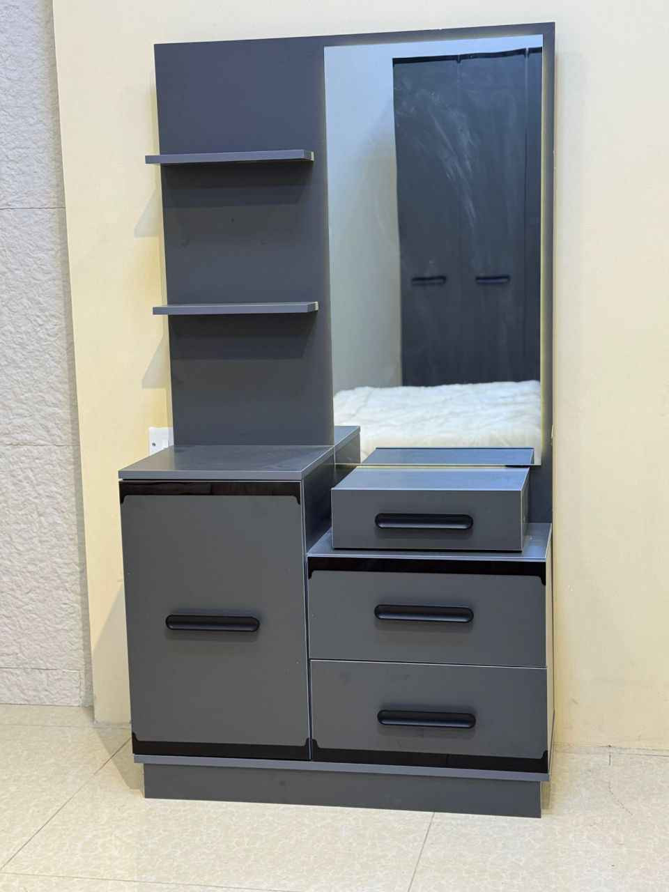 غرفة نوم نورين ابواب 7 قطع معمل اصلي درجة اولى📢

نفس الصورة بالضبط💯
ابواب الوسط المنيوم 
انارة لد بالكنتور 
برغي وجوي حديد
سرير جك خزان 
نرمايد هيدروليك 
سكك ثلاث مراحل  
متوفرة بلون رصاصي
كنتور 6 باب قياس 225سم✅
ملحق كنتور 2 باب 75سم✅
سرير 180*200✅
كومديات عدد 2✅
ميز تواليت✅
مراة قيافه✅

السعر  930 الف عراقي💰 كربلاء, العراق


**إذا كنت صاحب هذا الإعلان وتريد حذفه لأي سبب، رجاءا أرسل رسالة إلى الدعم الفني**