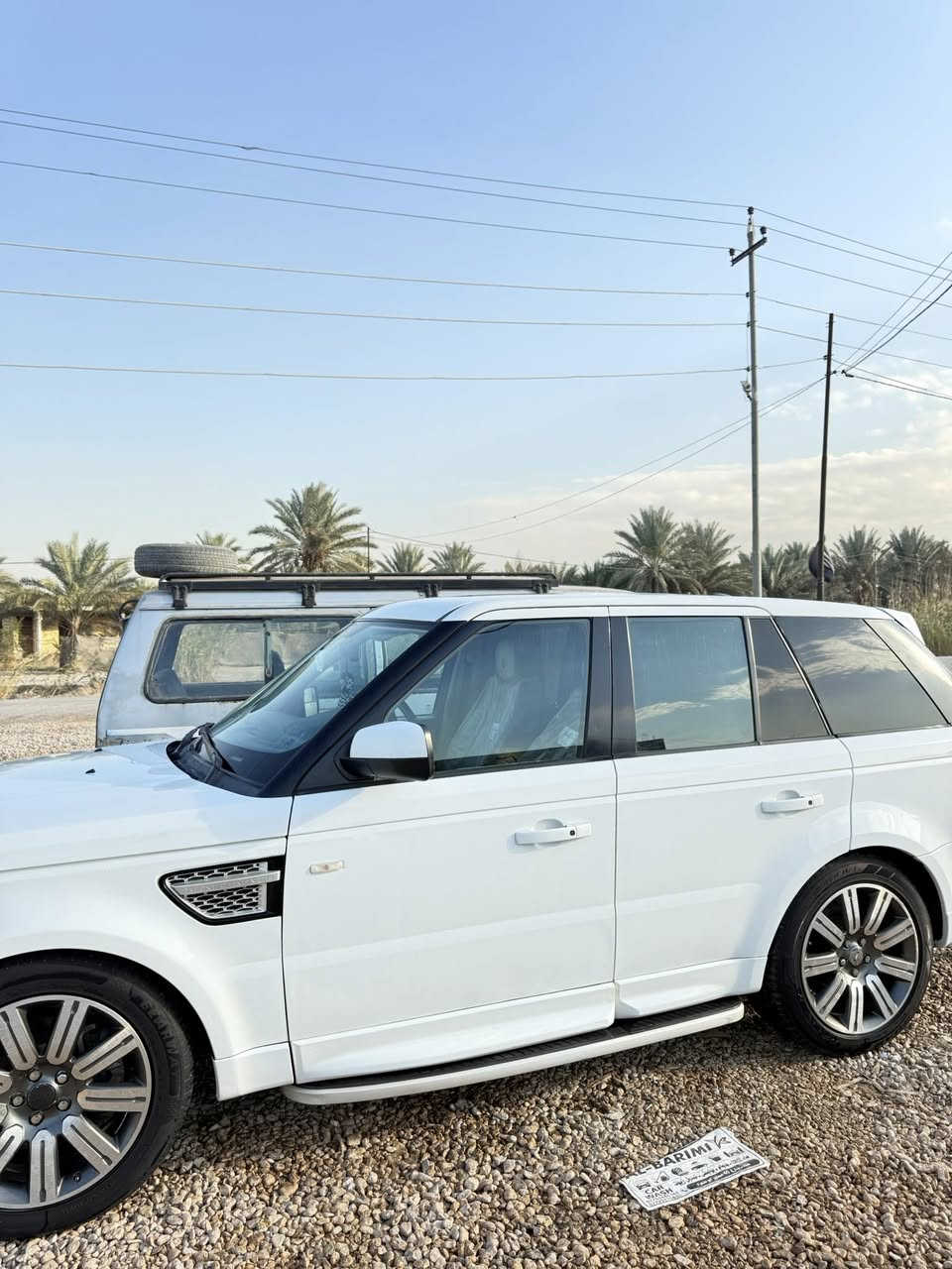 سلام عليكم رانج موديل 11 رقم بغداد مكانها حله مكينه 8. بدون سوبر المرغوب مكفوله عدا البنيد. مصبوغ بدون حادث. ولا بارد جوبلس نضاف سيارخه حيل نضيفه. احله من الصوره سعر 140 رقم المبايل ***********
