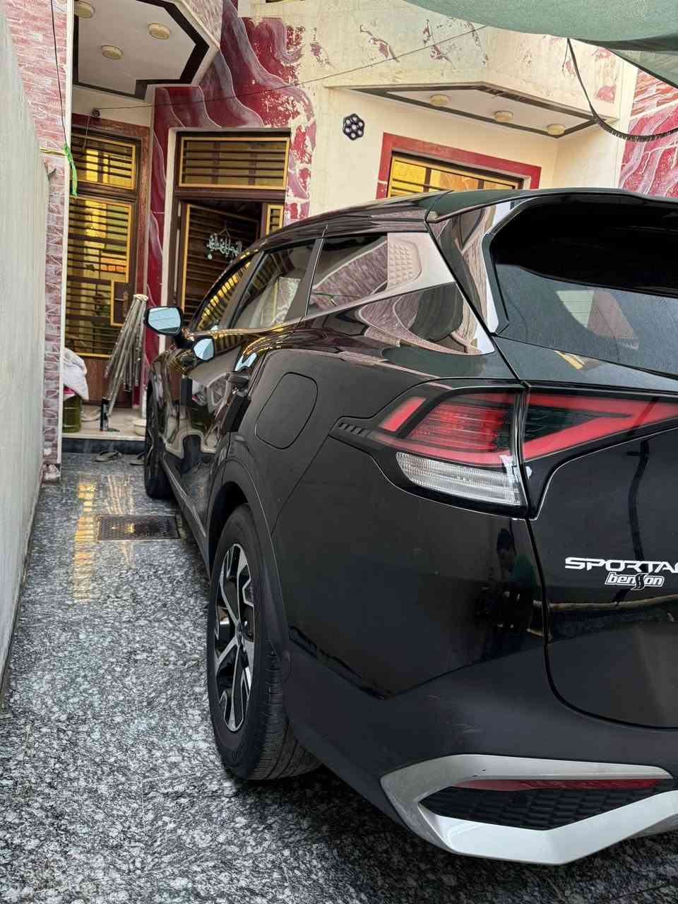 السلام عليكم سبورتج 2023 نص مواصفات EX * بينسون
#وارد_امريكي
#ماشية_38_ميل
*مقاعد جلد 
*مقاعد تدفئة
*تحديد مسار
*تثبيت سرعة
*شاشة على طول الدشبول
*حساسات 360
*سستم شواحن وملحقات شحن
*كامرة خلفية بنظام متطور
*اشعار التنبيهات 
وبعد اكو مواصفات حلوة ونظيفة السيارة
والحادث كما في الصورة بس هذه الصفحة والباقي كلة بلاد ونظيف وماكو شي مبدل كلة تعديل
السعر 195 
***********
