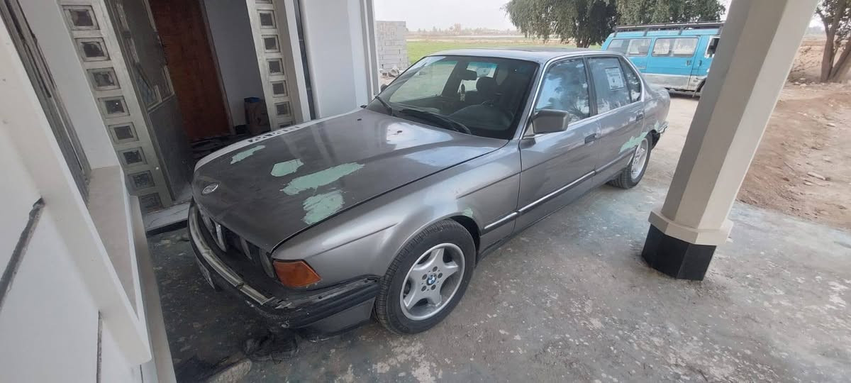 بيئم ٧٤٠ ٨ سلندر ٣٠٠٠ سيارة حلوة ونضيفه محرك وكير خير من الله تبريد ثلج صدر امامي جديد سيارة مرتبه تايرات جديدة  سعرهه ٣٠ وبيهه مجال متوازي على بيعتهه ***********
