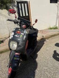 دراجه( بوليس) للبيع  شغاله محرك نضيف  يرادله ترتيب لئن متروكه شوي والو...