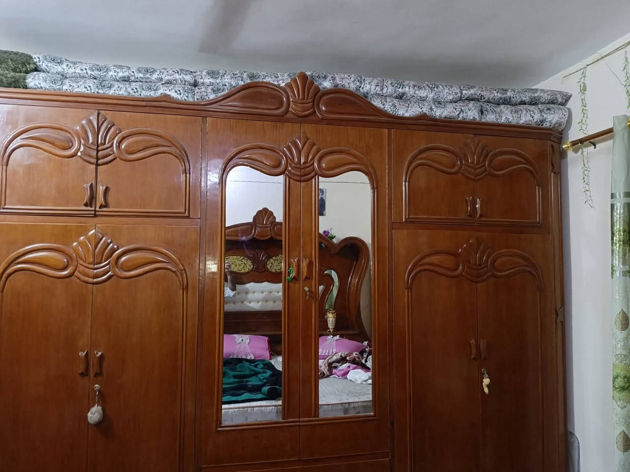 سلام عليكم غرفه نوم لبيع نضيفه جدا تزكام درجه اولى مكان بابل رقم ***********
