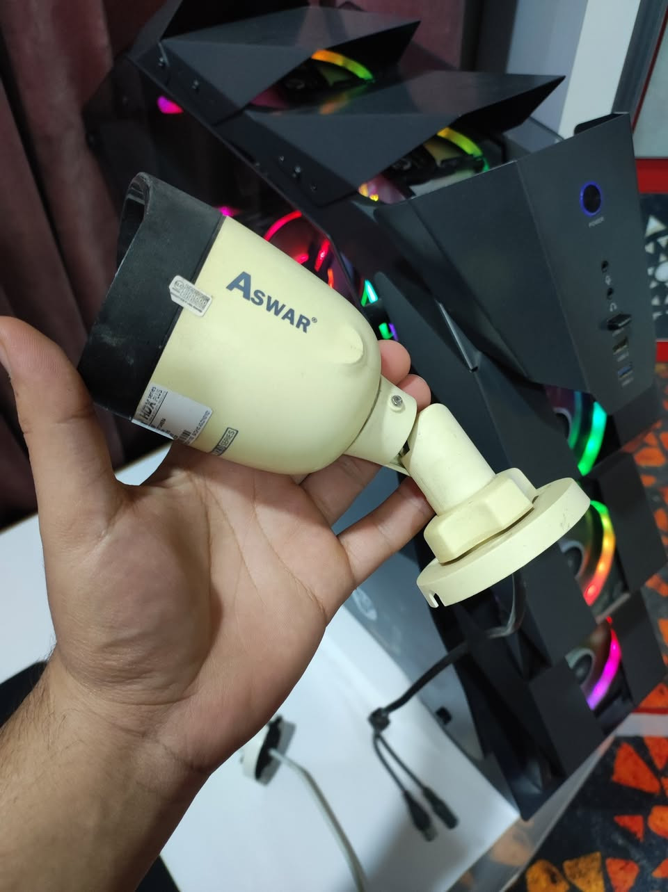 السلام عليكم

 كامرات  :/

▫️ كامرات عدد ( 3 )

💰 السعر: حط سعر وبالعافية 

📍 مكاني: بغداد - الأعظمية
🚚 التوصيل: بغداد (4 آلاف) | المحافظات (5 آلاف)
📞 رقمي: ***********
