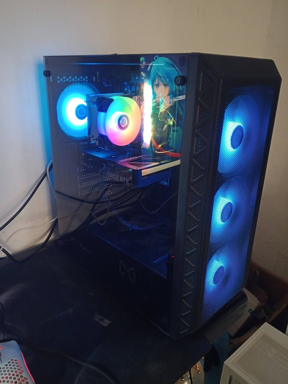 تحية طيبة – كيس + شاشتين بحالة ممتازة 🔥
💻 مواصفات الكيس:
• Intel Core i5‑12400F
• Gigabyte H610M K DDR4
• ASUS Dual RTX 4060 OC 8GB
• 16GB (2×8) DDR4 3200MHz RGB
• SSD Kingston 240GB
• Seagate Barracuda 7200.12 1TB
• FSP Pro 750W 80+
• MN-200 ECO Z FRGB
• الكيس: Gaming Case (4 Fans RGB)
💰 سعر الكيس: 975,000 د.ع
━━━━━━━━━━━━━━━
🖥️ الشاشات:
Ancor Communications Inc VG248
• الحجم: 24 بوصة
• الدقة: 1920×1080 (Full HD)
• التردد: 144Hz
• مناسبة للألعاب وأداء سريع
💰 السعر: 125,000 د.ع
━━━━━━━━━━━━━━━
RAPTOR 24″ Gaming Monitor
• الحجم: 24 بوصة
• الدقة: 1920×1080 (Full HD)
• التردد: 180Hz
• الاستجابة: 1ms
• مناسبة للألعاب عالية السرعة
💰 السعر: 170,000 د.ع
━━━━━━━━━━━━━━━
📍 المكان: كربلاء
🚚 متوفر توصيل لجميع المحافظات
📩 للتواصل: خاص ***********
