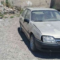 للبيع اوميكه شرط كير ومحرك سياره نقصها سلف وباتري ول فيتيز شرط الوكالة...