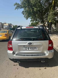 سبورتج 2009 مكينة 2000 دوش السيارة بحالة جيدة مكينة كير تبريد باتري جد...