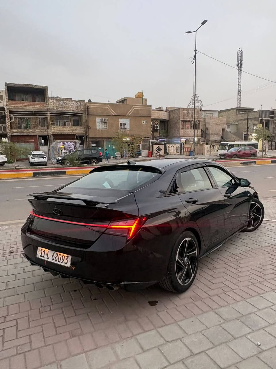 يالله السلام عليكم 🔥
𝐇𝐘𝐔𝐍𝐃𝐀𝐈 𝐄𝐋𝐀𝐍𝐓𝐑𝐀 2022 𝐍 𝐋𝐈𝐍𝐄 🚀
فووول مواصفات وبحالة كلش مرتبة ✨
ماشية 58 ميل فقط ✅
محرك 1600 تيربو يخبل 🔥
كير دبل كلج 7 نمر 🚀

السيارة حادثها خفيف جداً
جاملغات خلفية ومصبوغات قطع فقط
بدون مباوك ولا تبديل بنيد، الشواصي مكفولة ولا ايرباك طاك بيها 👍

المواصفات 🔥
• تشغيل عن بعد
• بصمة تشغيل + بصمة أبواب
• كار بلي + اندرويد أوتو
• شحن وايرلس
• تدفئة كشنات
• فتحة سقف سلايد
• شفتات ستيرن رياضية
• كشنات جلد شعار N + كهربائي
• رادار أمامي وخلفي وجانبي
• نقطة عمياء
• تحديد مسار + قيادة ذاتية
• أوتو ستوب
• Navigation
• LED خلفي
• ويلات 18
• 3 وضعيات قيادة (Normal / Sport / Smart) 🔥
السعر ١٤٨ وبيه مجاال انشالله 

📍المكان: بغداد - البنوك - شارع الصناعة
📞 ***********
