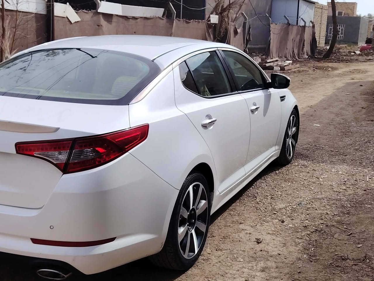 اللهم صل على محمد وال محمد
السلام عليكم  
كيا أوبتيما موديل 2013 خليجي 
فول مواصفات 1 على 1 قماره حديد 
بيه بارد بالچاملغ الامامي فقط 
كفاله تبديل وصبغ محرك 2400 
شرط ما مفتوح مواصفات بصمه تشغل بصمه ابواب كشنات جلد بلاد 
شاشه كامره بلمرايه شفتات بلستيرن 
لد امامي وخلفي تبريد خلفي يدات نكيل داخل والخارج حساس خلفي 
مرايات شفط شاره بلمرايه ويل كب كروم محرك 2400 دوش رقم اربيل سنويه نافذه 
السعر 
125
رقم الهاتف 
‏‪***********‬‏
