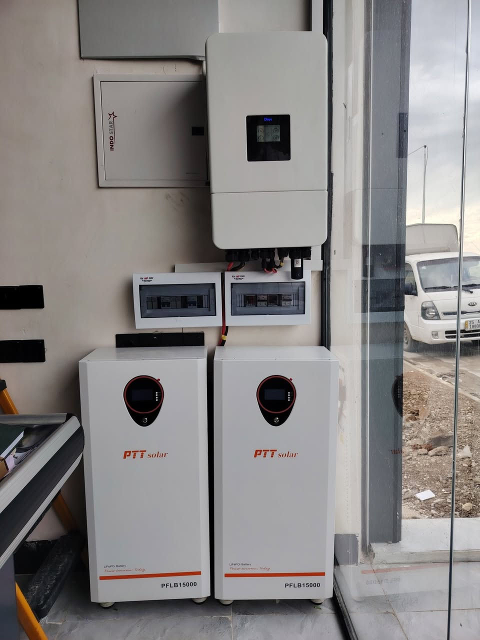 #ضمان_البطارية_5سنوات
تم بفضل الله تجهيز و  تنصيب منظومة طاقة شمسية 
مول الاخ .
# عمر محمدالروضان
#الحويجه 
تجهز المنظومة المنزل ب40أمبير نهاراً
بالاضافة إلى 30أمبير ليلاً  . 
مكونات المنظومة: 
🔵 الواح نوع (Longi 650  W ).   ذات وجهين وذات كفائة عالية بضمان 15 سنة. 
🔵 جهاز انفيرتر نوع(Deya)حجم 12 k(50امبير)  بضمان 5 سنه. 
🔵بطارية ليثيوم الاطول عمراً. وبعمر افتراضي 15 سنة وبضمان 5 سنوات نوع ptt
  هايبرد للطاقه الشمسيه العنوان كركوك فلكه تكريت #️⃣ للاتصال ***********
*********** م سالم
