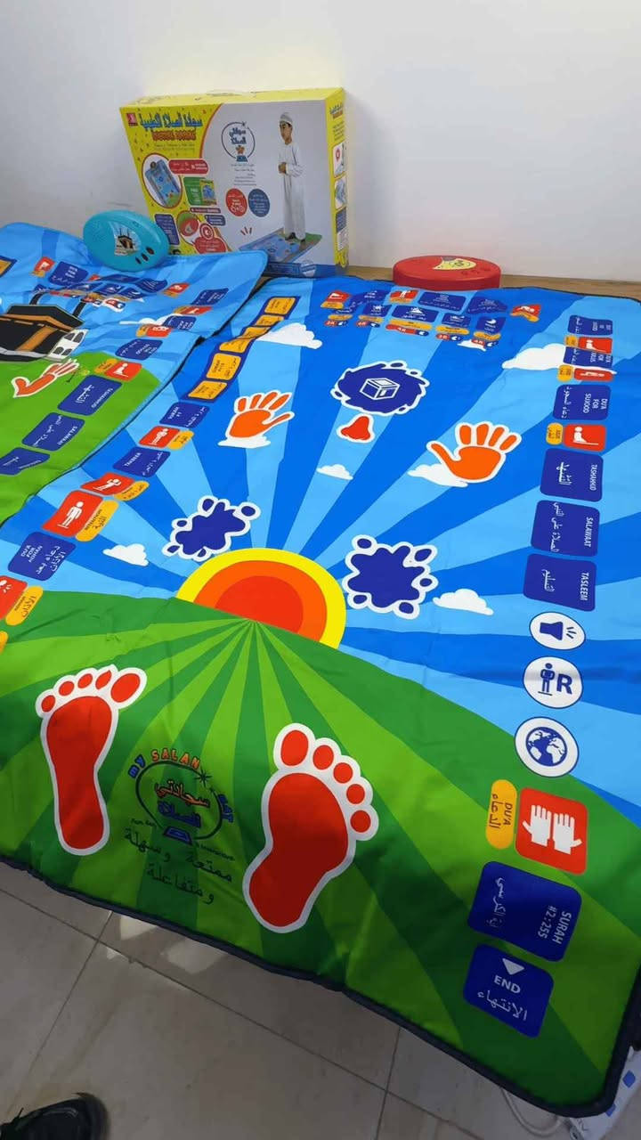 سجادة الصلاة التعليمية للأطفال

الاستخدامات:

تعليم الأطفال خطوات الصلاة بطريقة ممتعة وتفاعلية.

تنمية حب الصلاة والالتزام بها منذ الصغر.

مثالية للاستخدام في المنزل أو المدرسة أو دور التحفيظ.

تساعد الطفل على التعرف على أوقات الصلاة والأدعية والحركات الصحيحة.

المميزات:

مزودة بـ لوحة ذكية ناطقة تحتوي على أزرار حساسة للمس بعدد 36 مفتاح تفاعلي.

تدعم 7 لغات: العربية، الإنجليزية، الفرنسية، التركية، الماليزية، الإندونيسية، الأردية.

تعلّم خطوات الصلاة بالتسلسل مع الأذكار والدعاء بصوت واضح.

تعمل بـ 3 بطاريات AA، مع غطاء محكم للحماية.

مصنوعة من مادة مقاومة للماء وسهلة الطي والتخزين.

تصميم جذاب بألوان مبهجة يحفّز الأطفال على التعلم.

مناسبة للأطفال من عمر 3 سنوات فما فوق.

محتويات الصندوق:

سجادة الصلاة التعليمية.

وحدة صوتية إلكترونية.

كتيب تعليمات الاستخدام بعدة لغات.

يُنصح باستخدامها على سطح مستوٍ وجاف لضمان أفضل استجابة للمس.

السعر 30 الف دينار مع التوصيل لكافة انحاء العراق بغداد, العراق


**إذا كنت صاحب هذا الإعلان وتريد حذفه لأي سبب، رجاءا أرسل رسالة إلى الدعم الفني**