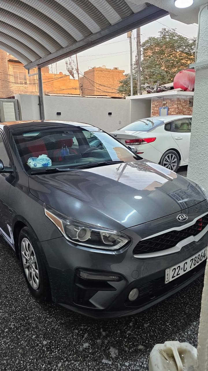 فورتي 2020  fe وارد امريكي حادثها جنطه ماشية 90  الف مايل محرك 2000 دوش كير at رقم اربيل بأسمي 
مواصفات السيارة 
كامرة رادار شاشة مانع انزلاق وباقي المواصفات المعروفة
سعرها 115 وبيها مجال بسيط للاستفسار الاتصال على الرقم *********** ومتواجد على الفيس
صور حادث السيارة https://bid.cars/en/lot/0-30158416/2020-KIA-Forte-3KPF24AD5LE190726
