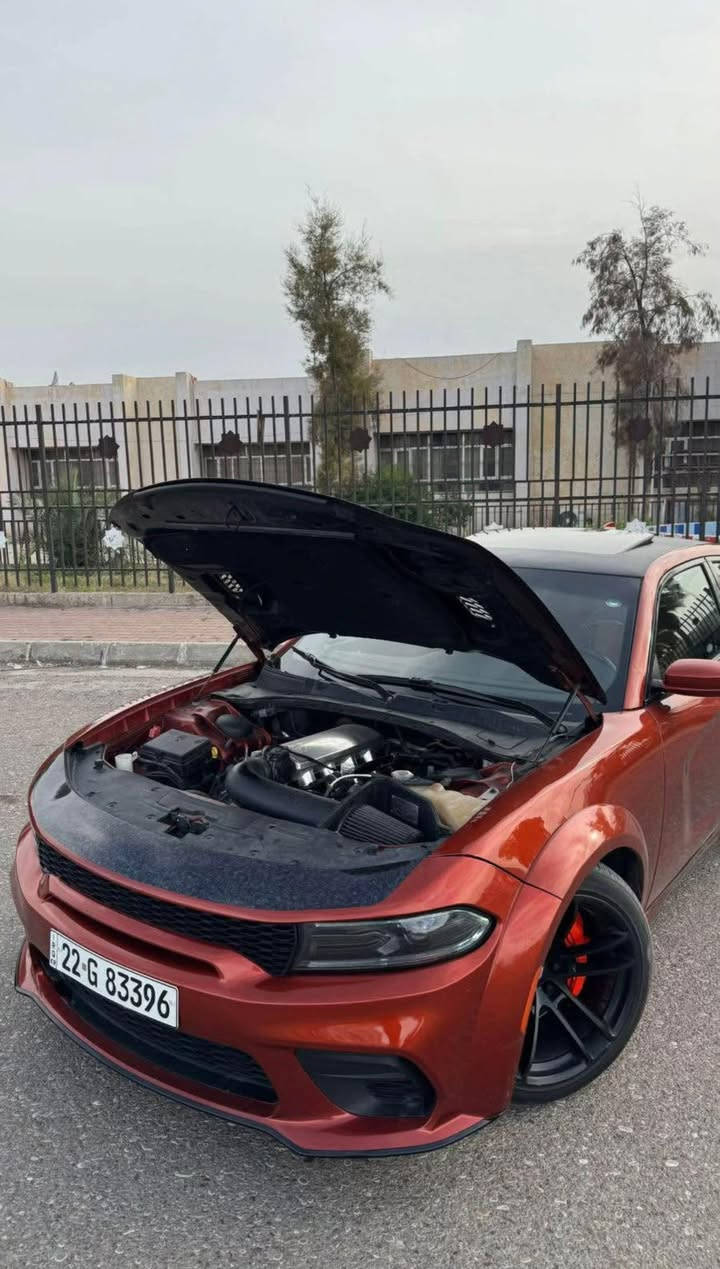 سلام عليكم 
الوحش الامريكي دوج جارجر سكات باك 🚀 
V8 6400 cc
عدد الاحصنه 600 حصان 🐎 (مزودد)
موديل 2022✅
السعر :230 $$ 

لون: مشمشي 🧡

‏ممشى السيارة : 33 الف ميل 

مواصفات السياره (فول):
1- فتحة سقف 
2- شاشه كبيره كار بلي
3- كشنات الامامية حضن + تدفئة و تبريد 
4- وخلفي تدفئة فقط 
5- كشن السايق 3 وضعيات خزن 
6- استيرن تدفئة و الكتروني
7- دركة حرف D
8- شفتات سترين 
9- تبريد قطعتين 
10- بيها اربعة انطماط تحكم بل قياد 
نظام الاقتصادي 
نظام المريح 
نظام السريع 
ونظام الحلبات 

اضفات الموجودة على سياره:
((تزويد 🚀 ))
 ثلاجة سنايبر هولي الجيل الاخير جين 3 استيل كما موضح بل صور
و شوتة afe بور المفتوحة 
و داون بايب استيل من امريكا 
و دبات تحكم ريمونت تتكحم بل صوت 
و عليها بلكات ريسنك 
و لف حماوة مشمشيتو 
برمجة البطل مصطفى ايكل 🦅
حادث السياره :
بونيد مبدل 3 فتحات 
جاملغ ايسر مبدل 
 وبيها قطعتين صبغ 
و 6 اماكن تعديل بارد

مكان السياره : كركوك 
رقم الهاتف : ***********
والي مو شراي رجاً لا يتصل و كلشي بسعرة 
سعر السياره : 230$ ✅✅
