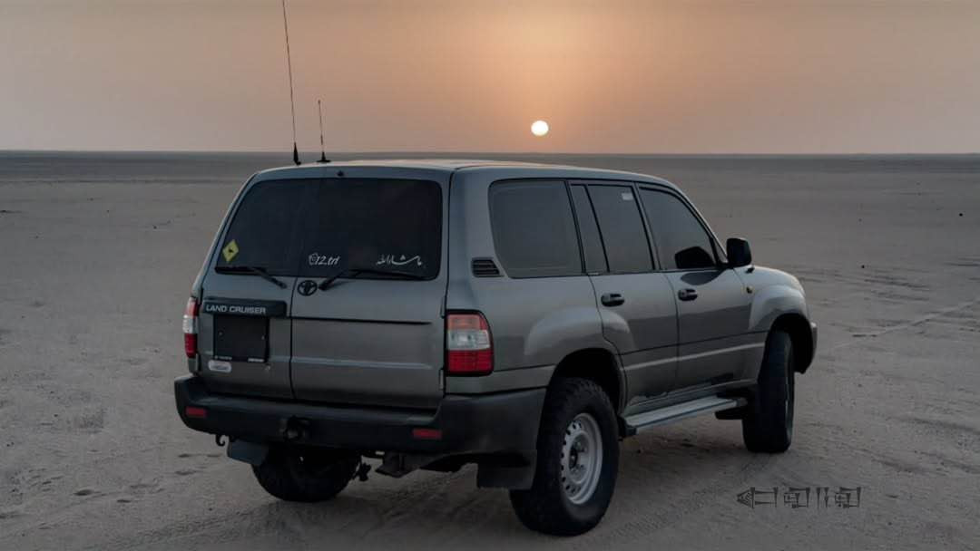 سلام عليكم 
لاندكروز مونيكا سلك 
موديل 2000 محدثه 2006 داخل وخارج 
تفاصيل السياره 
بانزين محرك 6 سلندر 
كير عادي 
مصبوغه عام جماليه 
تبريد شغال ويل 17 
طخم تاير حجري 
تبريد شغال 
رقم اربيل باسم كردي  تريد تحويل تريد وكاله موجود 
مكينه كفاله 
مكان السياره بصره 
هاتف *********** البصرة, العراق
