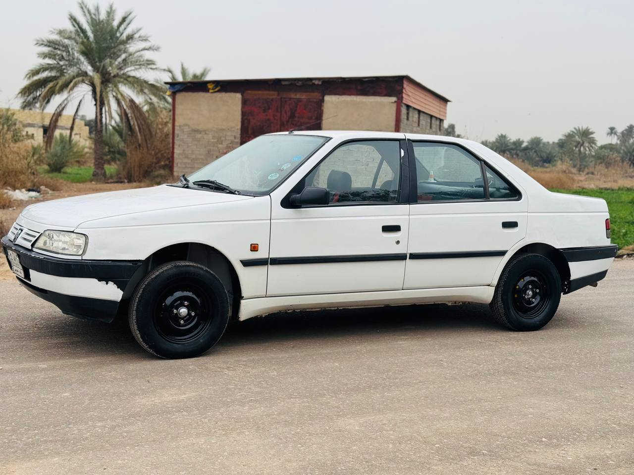 السلام عليكم
بيجو روى 2009

رقم بغداد 

السياره مكفوله كفاله عامه

تدفئه تبريد شغالات فول

تخم تاير جديد

حداديه جديده

اكسن كارينه ياباني 

كهربائيات شغاله

والسيارة خير من الله احلى من الصور ماناقصه اي شي 

السعر 36 وبيه مجال 
اي استفسار/***********
