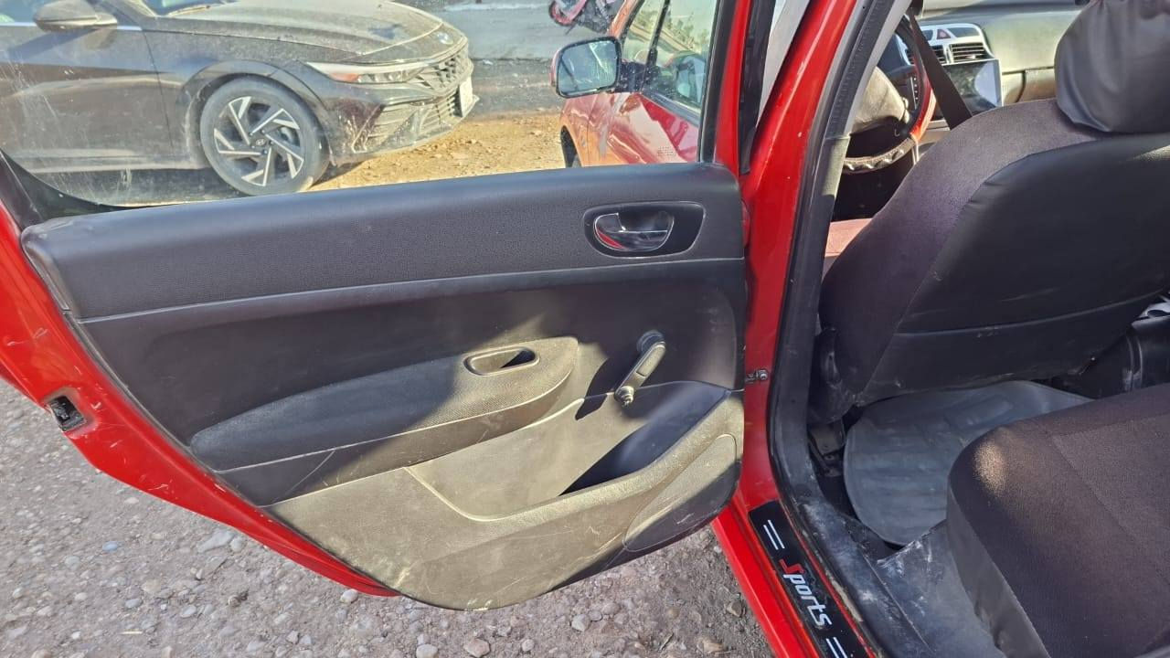 بيجيو 307 كير اوتو َموديل 2005 رقم بغداد سياره نضيفه صبغ حزام للجماليه السعر 45 مكاني كربلاء
***********
