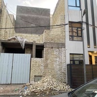 بيت طابق واحد هيكل  المساحه 50 متر الواجهه 6.25 النزال 8. البلديات الق...