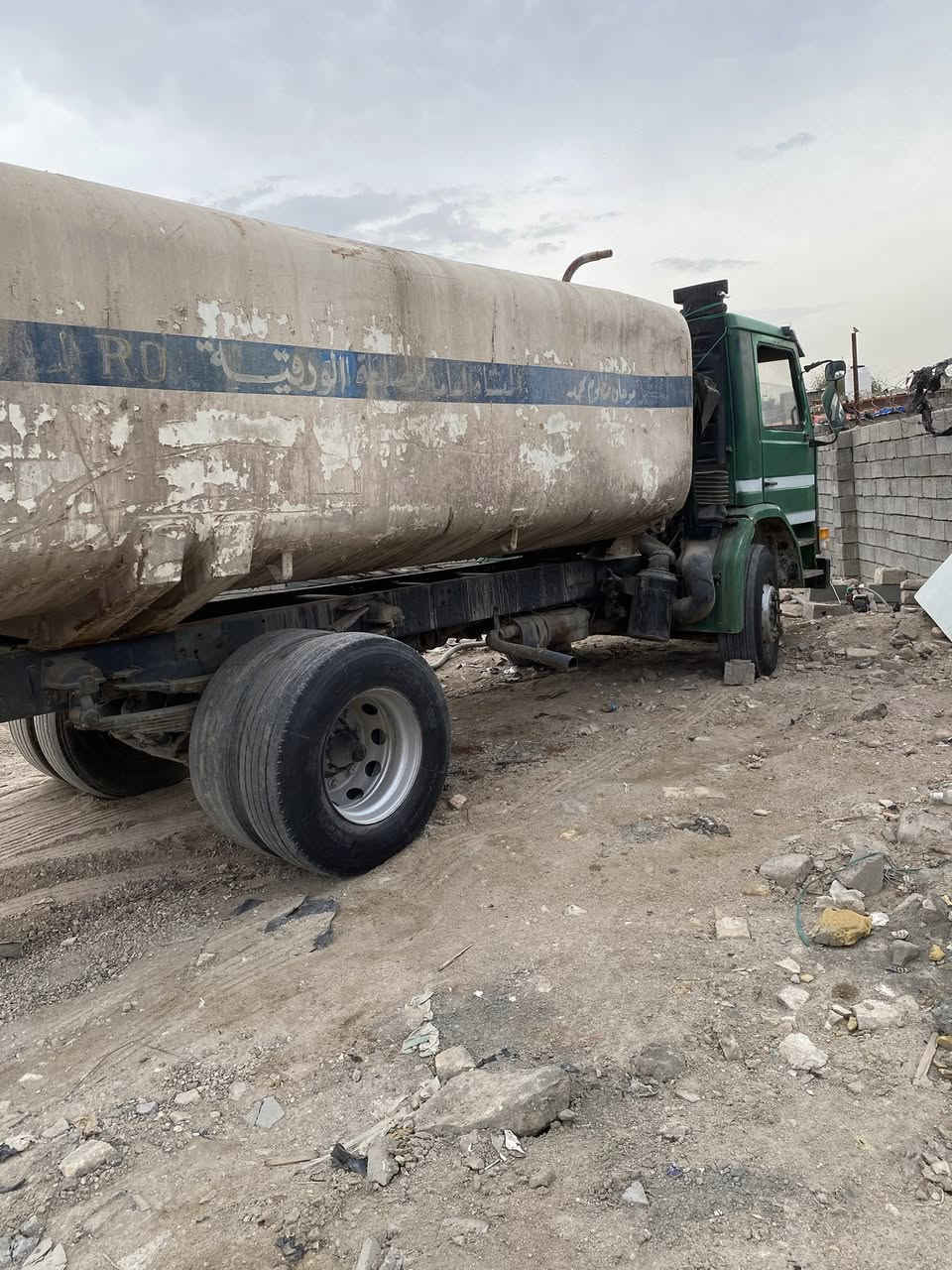 السلام عليكم لبيع دنكر بدون لوحات فحص موقت مديل 1992سيا ه مكفوله مكينه وكير وشاصي مكان سياره بصره زبير رقم الهاتف ***********او***********
