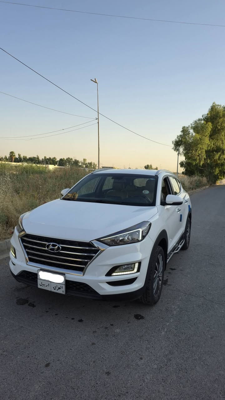 سلام عليكم 
سيارة توسان 2020 
وارد كوري محرك 2.0L
السيارة كلين 
المواصفات:
مقاعد جلد 
التشغيل عن بعد
حساسات امامي خلفي
نظام الدخول الذكي 
كامرة خلفية
بصمة
ماشيه 
33,683 Km
السعر 23000$


**إذا كنت صاحب هذا الإعلان وتريد حذفه لأي سبب، رجاءا أرسل رسالة إلى الدعم الفني**
