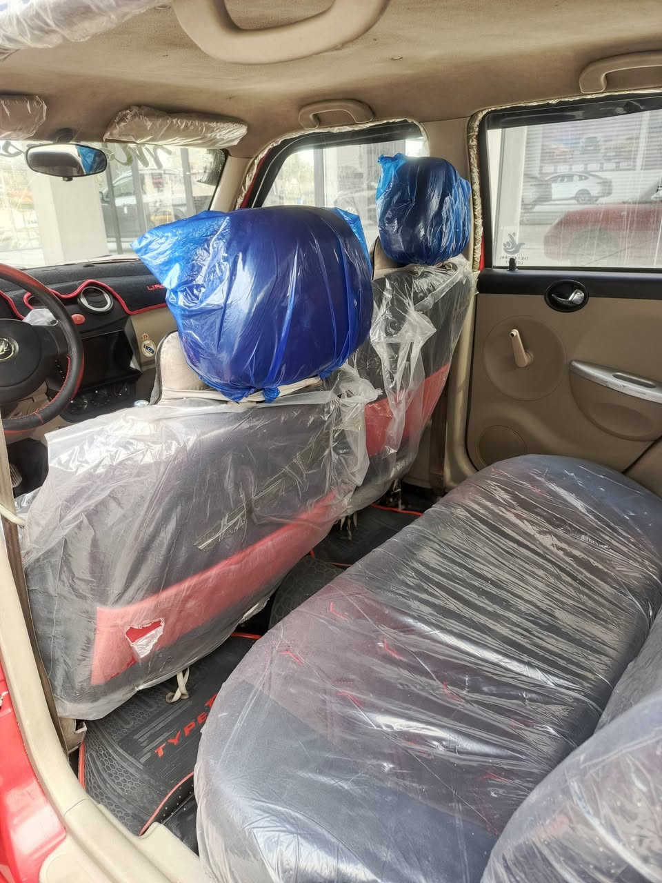 للبيع
سعر 48$ وبيها مجال بسيط 
ليفان ( مستر بين ) 
لون احمر ـ سقف ابيض اصلي 
موديل 2012
كير عادي 
كير & مكينة "شرط" 
تبريد شغال 
رقم نينوى الماني 
شرط التحويل 
بيها 3قطع صبغ "شرط" بدون دواخل!!
سيارة جاهزة وحلوة مال جناي ربع ما تصرف عليها ✨ 

📌للاستفسار الاتصال على الارقام التاليه : 
*********** اسيا 
*********** كورك 
*ملاحضة ــ رقمي " الاسيا " بي واتساب ✅
