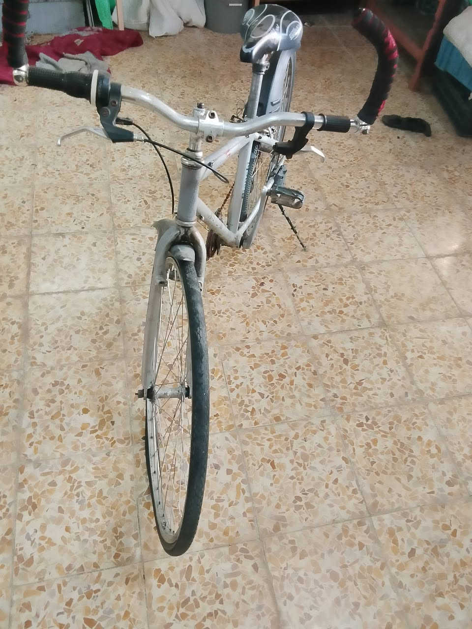 بايسكل للبيع اكتب سعرك واذا عجبني ابيعك


**إذا كنت صاحب هذا الإعلان وتريد حذفه لأي سبب، رجاءا أرسل رسالة إلى الدعم الفني**