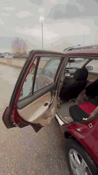 السلام عليكم من رخصت الادمن تيكو للبيع مديل13السياره جاهزه ومبيعا نقص سنويه لل27عنوانها بصره السعر 43وبيها مجال التواصل وتساب ***********
