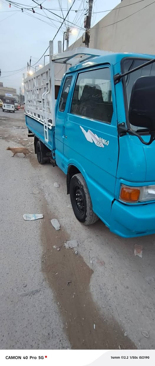 سلام عليكم كيا بنكو موديل 1996كير وكسن وشاصي ورقم شاصي مكفولات مكينه بيه خيط تبخير سيارت معمره تعمير جديد السعر 63 وبيه حك الجيه  مكان سياره حي بتول  رقم الهاتف ***********
