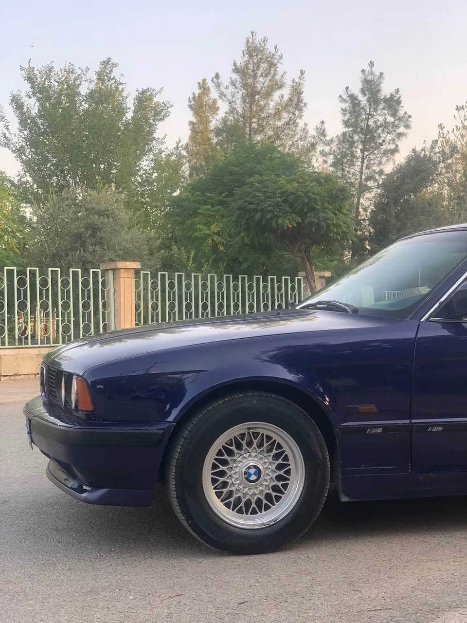 BMW 525i 1991
مەکینەی دەبڵ دیجیتاڵ
گێرو مەکینە بەشەرت
گیر حادیە
بوخار دوکەڵی نیە
ئەو جڵد
فۆرمیکا
سڵایت
تەبرید
پەردە بیلاە
بێ دەعم لێدراو
جەکوشی پێوەنیە
ئارم پلاستیکەیی سلێمانیە
بەشەرتی ئەولیات بەناو کردن
گۆرینەوەشمان هەیە بە سەیارەی بەرەقەم لەسەر دڵ گرتن

شوین سلێمانیی
0770 9344016 السليمانية, العراق
