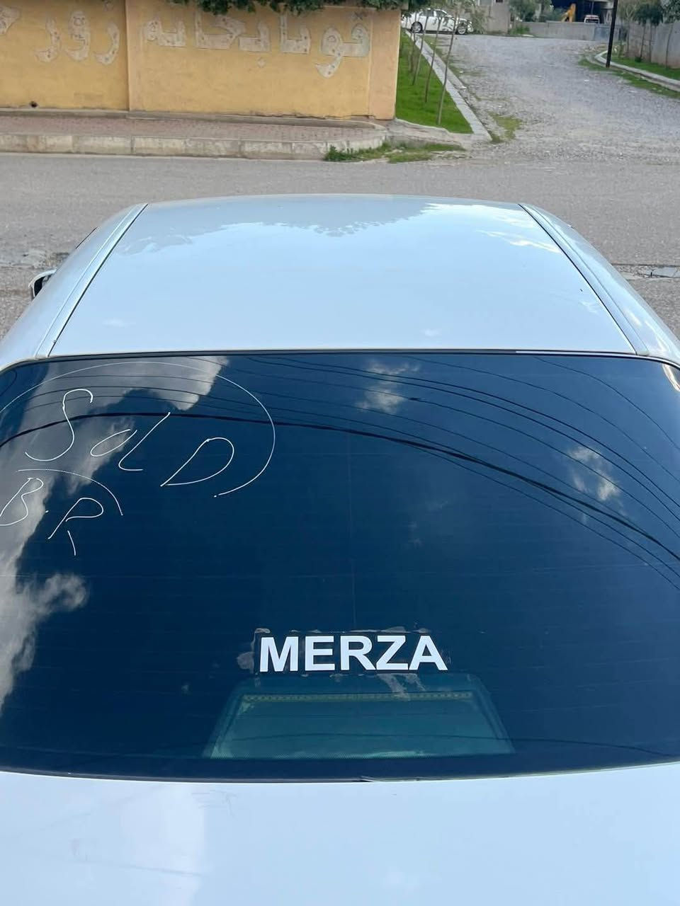 شاهینە موس 2005  سێ دوگمە سپۆرت گێڕ و مەکینە گەورە 182 تەبرید سارد و گەرم بەسراوە برێکی بەسراوە کامل مەسرەف کراوە چوار تایەی تازەی لەژێرە ویل دنگە مشت لێکسز ئاوێنە ئیشارەت 142 هەزار ڕۆشتوە یەک پارچەی ئەوروپای بۆیاخە سەیارەیەکی زۆر جوان و پاکە ماڵی دۆستە سعری 65 وەرەقە و کەمێک مەعامەلە لە نزیک کەلارم *********** كالار, السليمانية
