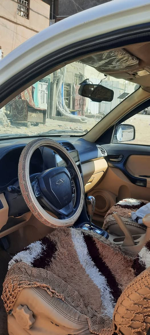 السلام عليكم سياره لبيع تيكو مديل ٢٠١٣مشروع وطني تحويل ثاني يوم مكاني بغداد مدينه الصدر السعر ٥٣وبيه مجال ***********
