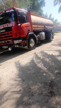 شاحنة سكانيا • للبيع