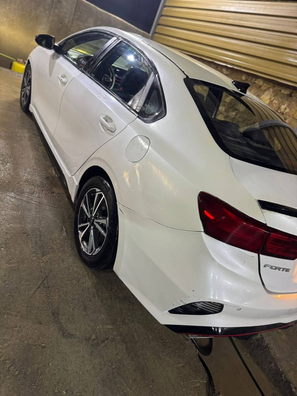 للبيع كيا فورتي GT موديل 2022
أعلى وأقوى فئة Full Options 

رقم نجف معوقين وكالة عامة من المالك هزة جديدة + فحص جديد
▪️ مكينة 1.6 تيربو
▪️ كفالة كير + مكينة
▪️ بيها فصلة وطلقات بلادي
▪️ صبغ 3 قطع بدون تبديل اي قطعة فقط صبغ ليبر واحد
▪️بدون إيرباك ستيرن ( سليم) 
▪️ ماشية 90 ألف ميل (مشي أمريكا)

المواصفات:
1️⃣ بصمات دخول وتشغيل + تشغيل عن بُعد
2️⃣ فتحة سقف + سقف أسود Alcantara
3️⃣ كشنات GT مختمة (تدفئة وتبريد)
4️⃣ رادارات من كل الجهات + مانع اصطدام
5️⃣ كروز كنترول تفاعلي + نظام المحافظة على المسار
6️⃣ شاشة كبيرة + كاميرا وحساسات خلفية
‏7️⃣ Apple CarPlay & Android Auto
8️⃣ لايت أمامي LED وبك لايت LED + دبل إكزوز
9️⃣ نظام تبريد مزدوج + تبريد بيانو
🔟 نظام صوت Harman Kardon

مواصفات GT معروفة ، السيارة جاهزة من كلشي

(صدر، حدادية، تايرات، حجر بيئة، كير مكينة. كله مكفول )

🔹 الحادث موضح بالصور مع المنشور

💰 السعر: 135 ورقة وقابل للتفاوض

📍 الموقع: النجف 

📞 *********** النجف, العراق
