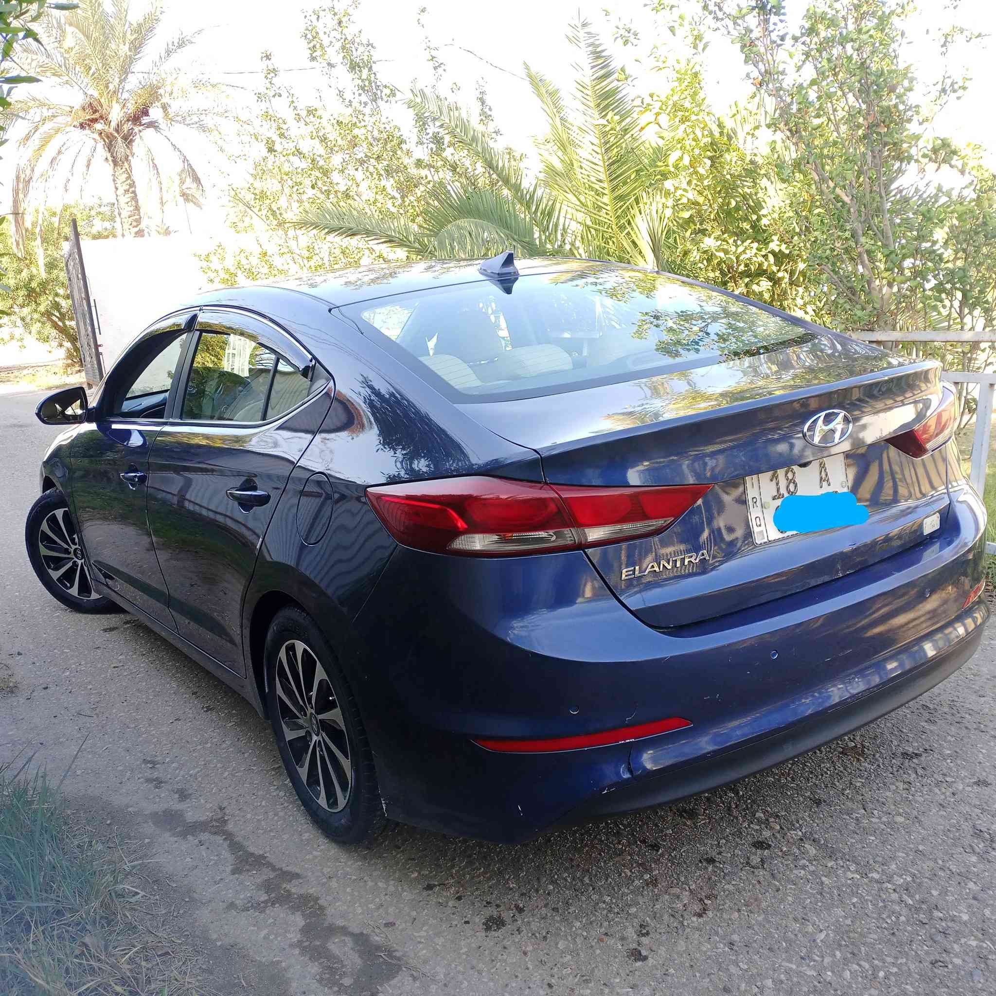 سلام عليكم ورحمه الله وبركاته 
النترا موديل 18 وارد كندي 
سياره حادثه كلين دعاميه خلفيه فقط ولباقي كفاله 
صور سونار مرفقه ومع صور 
نص مواصفات 
شاشه 
كشنات تدفئه 
ستيرن تدفئه 
اشاير بل مري 
ماشيه 145
مكينه الفين دوش شرط ما مفتوحة 
رقم بابل انكليزي بسمي تحويل ثاني يوم 
مكان بغداد قضاء المحموديه 
سعر 130 وبيه مجال بسيط 
الاستفسار 
***********
