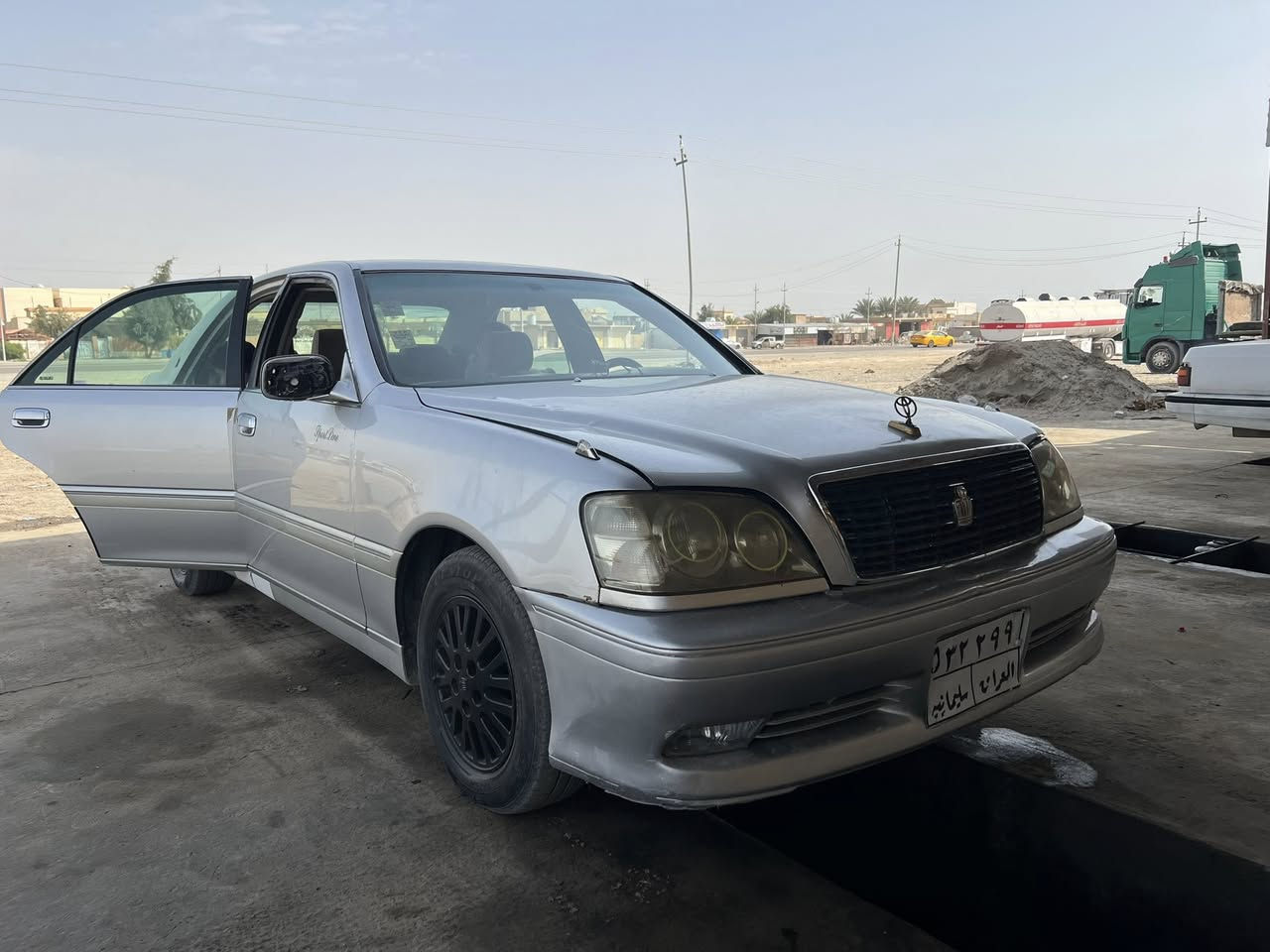 ملكه ادوات كصتين دكمتين كشنات كهرباء اكرستال اصل تخم تاير جديد صدرها جديد داخلها عسلي جديد بشكل مكينه كير جدد ديفور
2500 سعرها 32 وبيها مجال للطيبين
بيجي / الحجاج 
واتساب واتصال ***********
