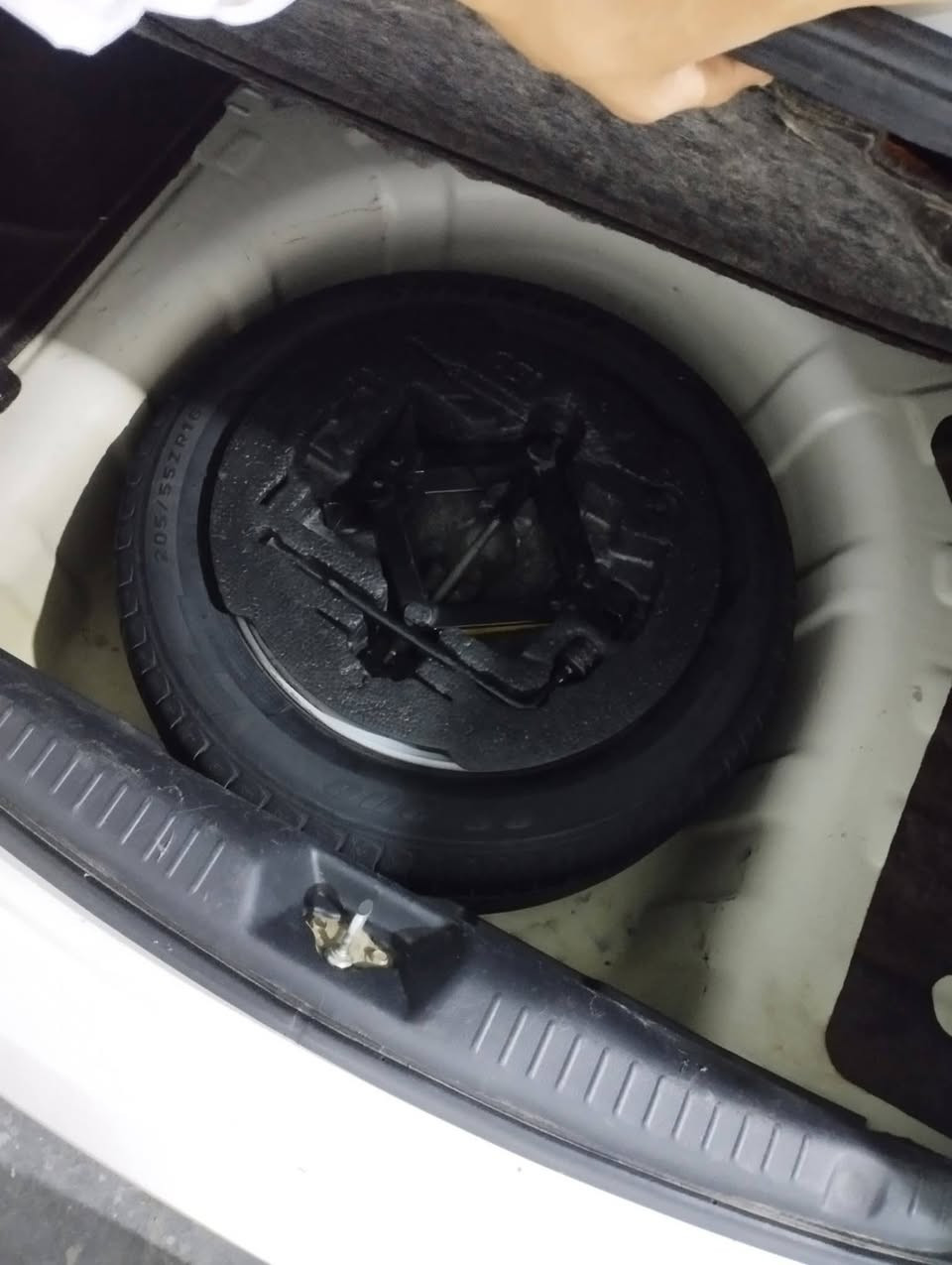 اسلام عليكم ورحمة الله وبركاته من رخصت الادمن المحترم  للليع كيا سيراتو موديل 2013 خليجي لون ابيض رقم سليملنيه تحويل مباشر سعر المطلوب 108 السياره كير مكينه تخم تاير حداديه كهربائيّات كلة وضع الشركه بيهة باب صايق طخه بدون اي دواخل  سونار موجودمع صور  مكان سياره انبار فلوجه  للتواصل 
‏‪0786 501 9592‬‏-----***********
