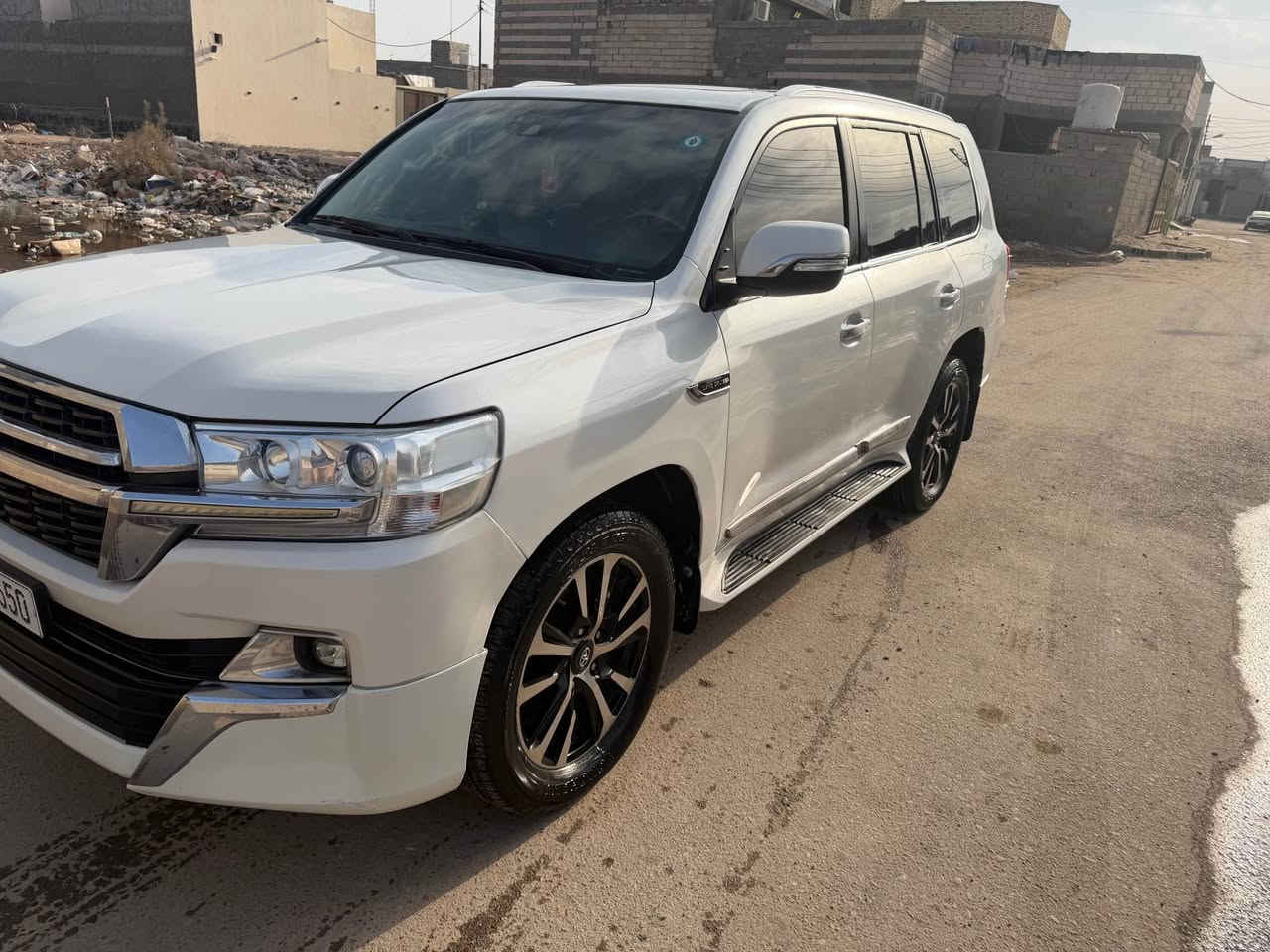 لاندكروز 2013 محدث 2020
صبغ عام توحيد لون 
ضرر جاملغ خلفي فقط 
مكفوله من الكلبه والكص 
باسمي تحويل ثاني يوم 
ماشيه 150 اصل 
جديده جدا
السعر 290 للاستفسار 
*********** البصره البصرة, العراق
