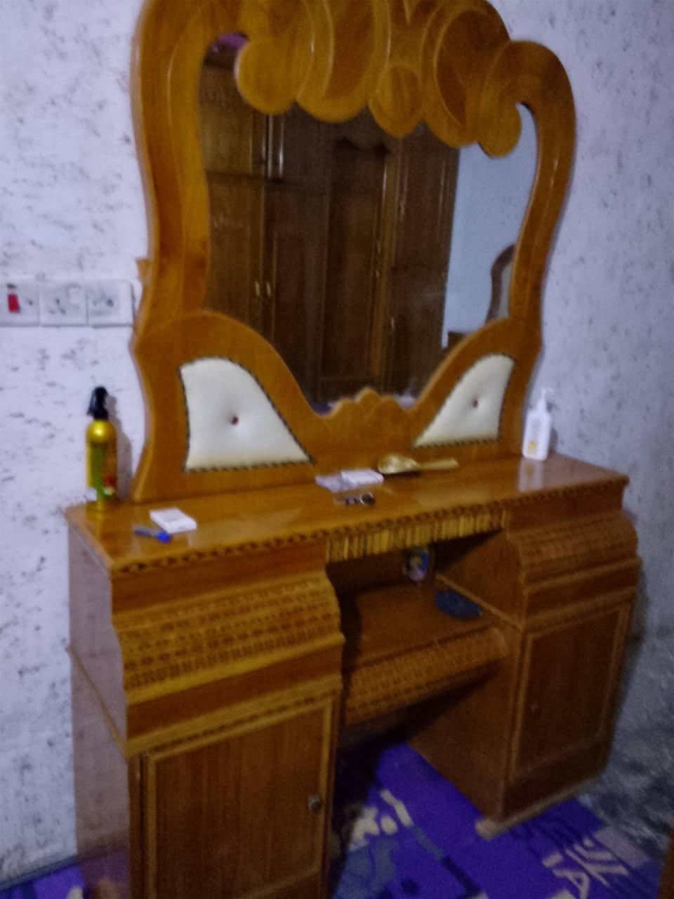 السلام عليكم شباب غرفه للبيع ام السته ام الحق غرفه خشب عراقي غرفه نظيفه سعرها 750 والشراي خابرني وما متواجد على انترنت مكاني بابل اسكندريه مجمع حطين
***********
‏‪***********‬‏
