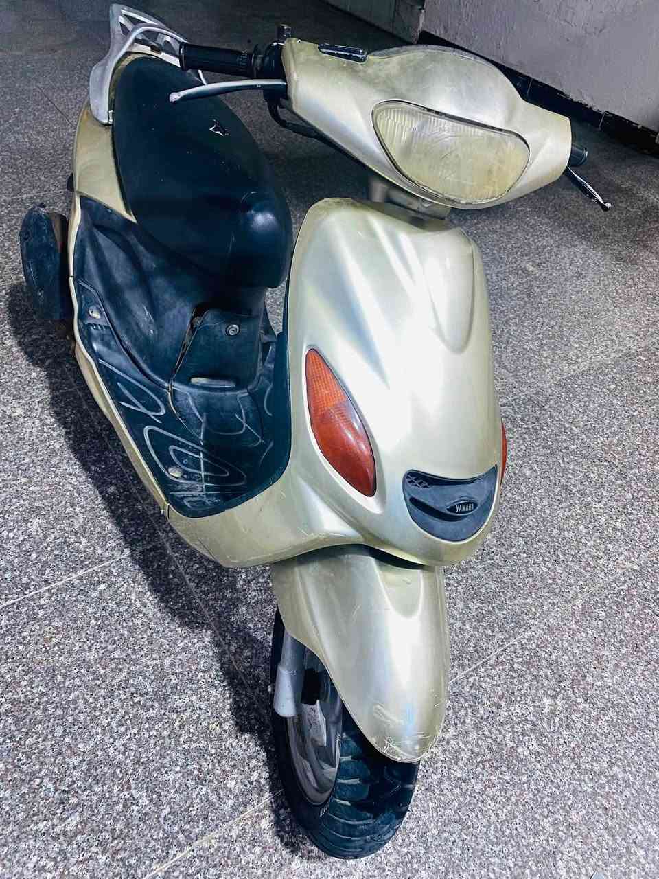 اكزز للبيع 350 وبيها مجال
