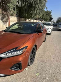 السياره رايده بسعر زين ورخيص  لان اتوازيت على البيع نيسان مكسيما موديل...