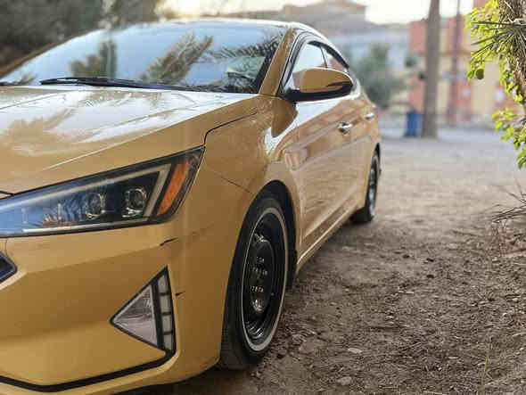 من رخصة الادمن
السلام عليكم 
النترا فول لمتد موديل 2020 وارد امريكي ليبل واحد 
مكينه دوش 2000
كير  ATM
فتحه
بصمه تشغيل +بصمة ابواب 
صندوك ذكي
شاشة كبيره كار بلي بلادي
رادار امامي وجانبي
3 وضعيات قياده
سماعات انفنتي
اشاره بالمري + رادار
كشن السائق كهرباء + خزن ميموري
الكشنات الاماميه تدفئه
تبريد منفصل
اشارة ترحيب 
لايت عدسه +بك لايت لد
تحديد مسار
نقطه عمياء
مثبت سرعه
السعر 153 وبيه مجال للطيبين
***********
