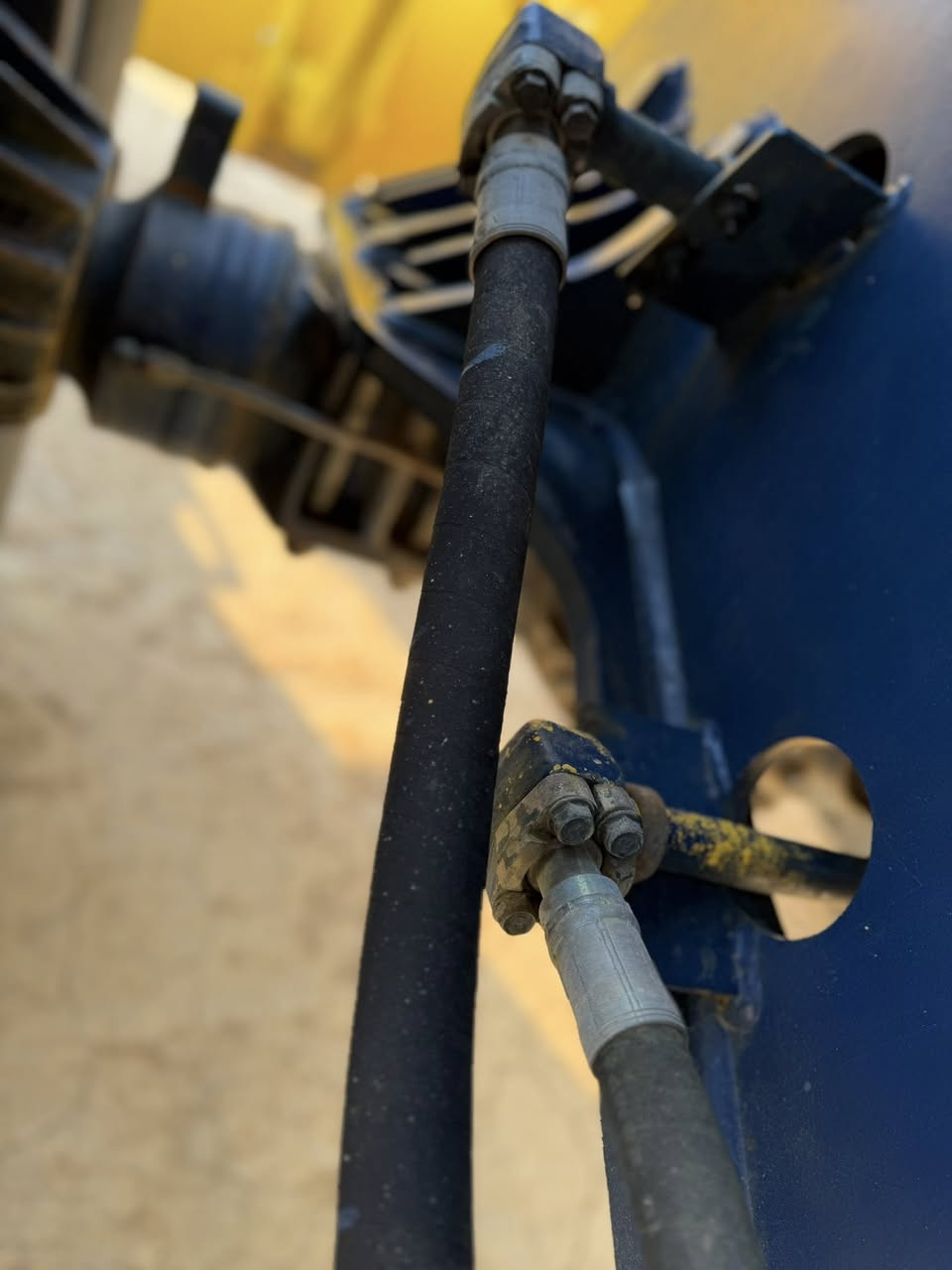 دخول جديد
البيع زت اي ٨٠ محرك نيسان 
مشتغل ٢٠٠٠ ساعه فقط 
كفاله عامه العنوان بغداد  ***********
