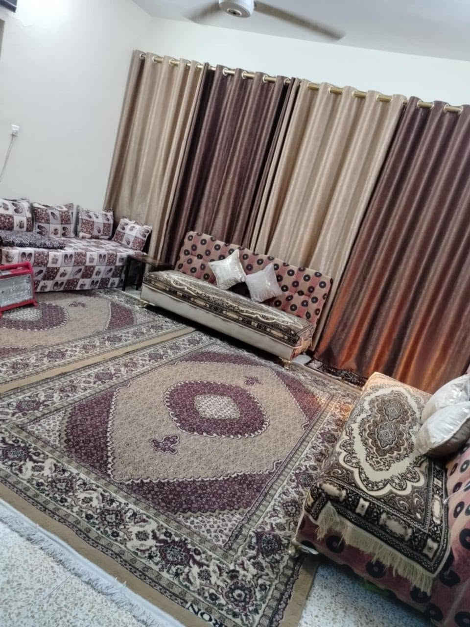 للبيع٠٠دار ظابق واجد ملك صرف مساحته ٢٠٠ متر يقع في حي الميثاق الفرع المقابل لدخول حي الوليد ٠٠صالح للسكن٠٠للتواصل ***********
