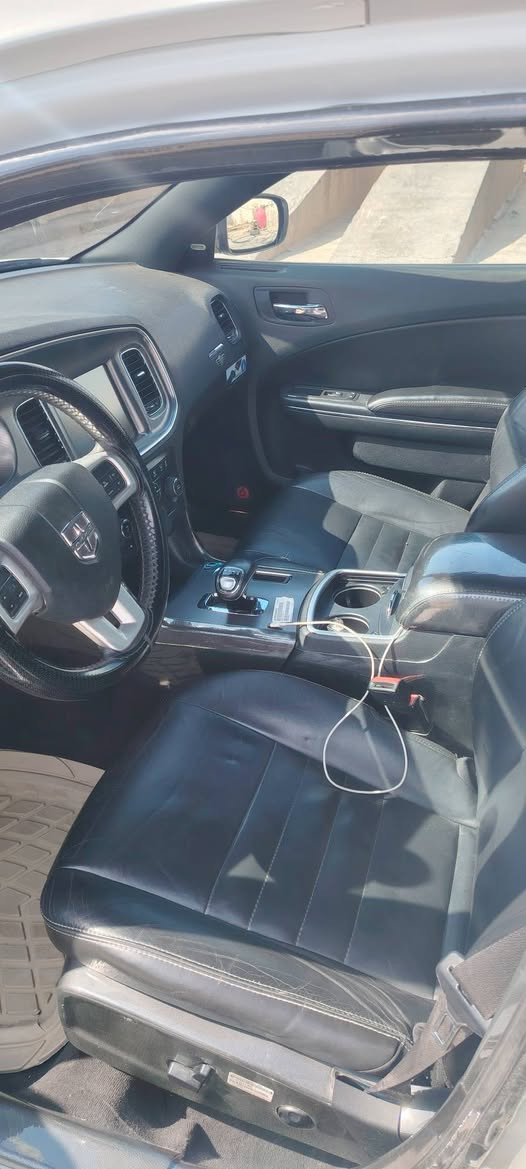 السلام عليكم جارجر 2012 رقم اربيل هزه ما صاقطه السياره كلين هنا بالعراق باب السايق مفتوحه النرمايد بدون تبديل منضومه تبريد جديده تخم تاير السياره جاهزه السعر 167 وبيه مجال بسيط ***********
