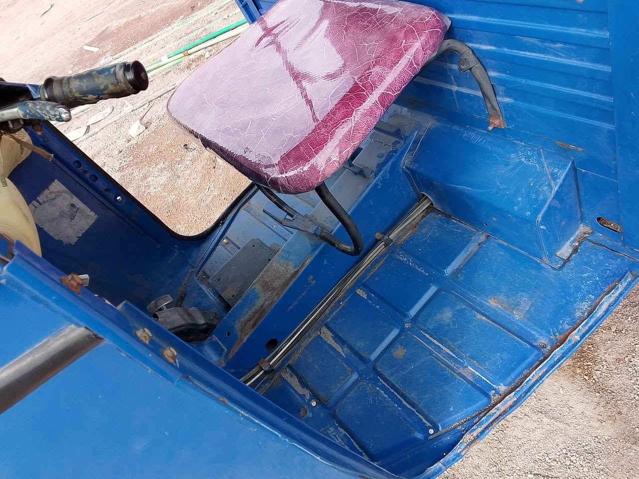 السلام عليكم بياجو 22 رقم وسنويه مكينه مكفوله بس ولفات بدي نضيف تخم تاير دحكات خفيفة كهربائيات كلهه شغاله شرط التحويل بصره حي الحسين. 4500 بيهه مجال. *********** وات ساب. والناس موجود
