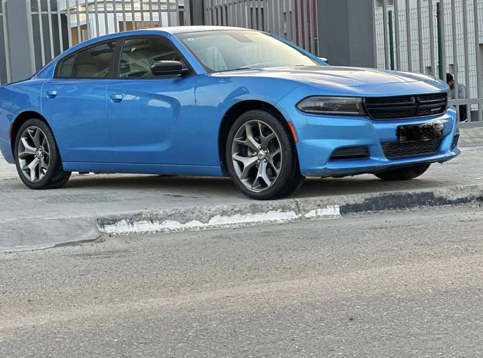 سلام عليكم جارجر مديل 2023  بسمي سنويه وهزه ورقام جدد وارد امريكي. مكفوله من الضربه والصبغ والغرق مكينه 3600 تو ويل ماشيه 45 ميل مواصفات شاشه كبيره كار بلي كشن كهربائي حضن كشن جلد تشغيل عن بعد 
باقي المواصفات معروفه
سعرها(200)
شراي يتصل
للبيع او مراوس
***********
