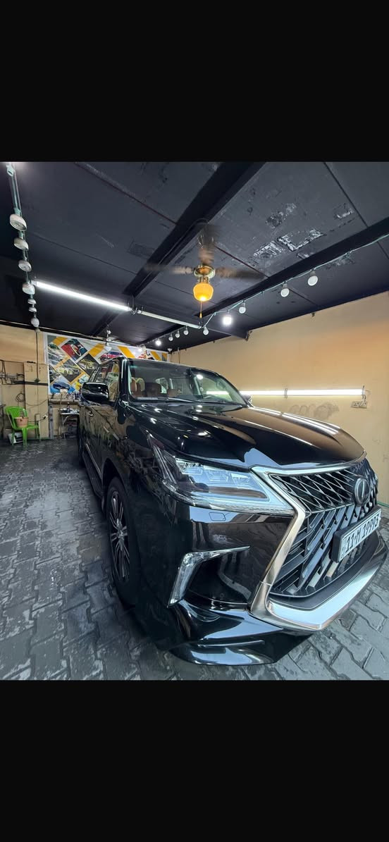 السلام عليكم لبيع لكزز بريم اصل داخل مشمشي جديدة السيارة ماشية ٧٢ مكفولة من كلشي  ***********  ***********@
