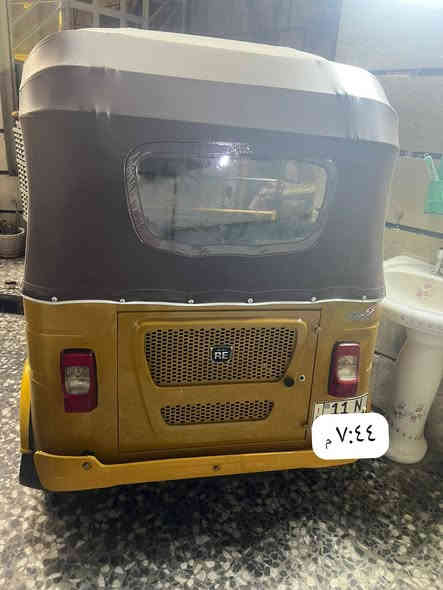 السلام عليكم تكتك للبيع 2021/4/4 مكفوله كفاله عامه
بس طخه بل لغد رقم بغداد نكليزي تحويل ثاني يوم 
ملاحضه تاخضها اليوم تفتح عقد مروري وتحول 
كير محرك اكسن مكفولات تكتك زيرو 
السعر 7150 وبيها مجال 
مكاني بغداد مدينت الصدر 
رقم الهاتف *********** واتساب
