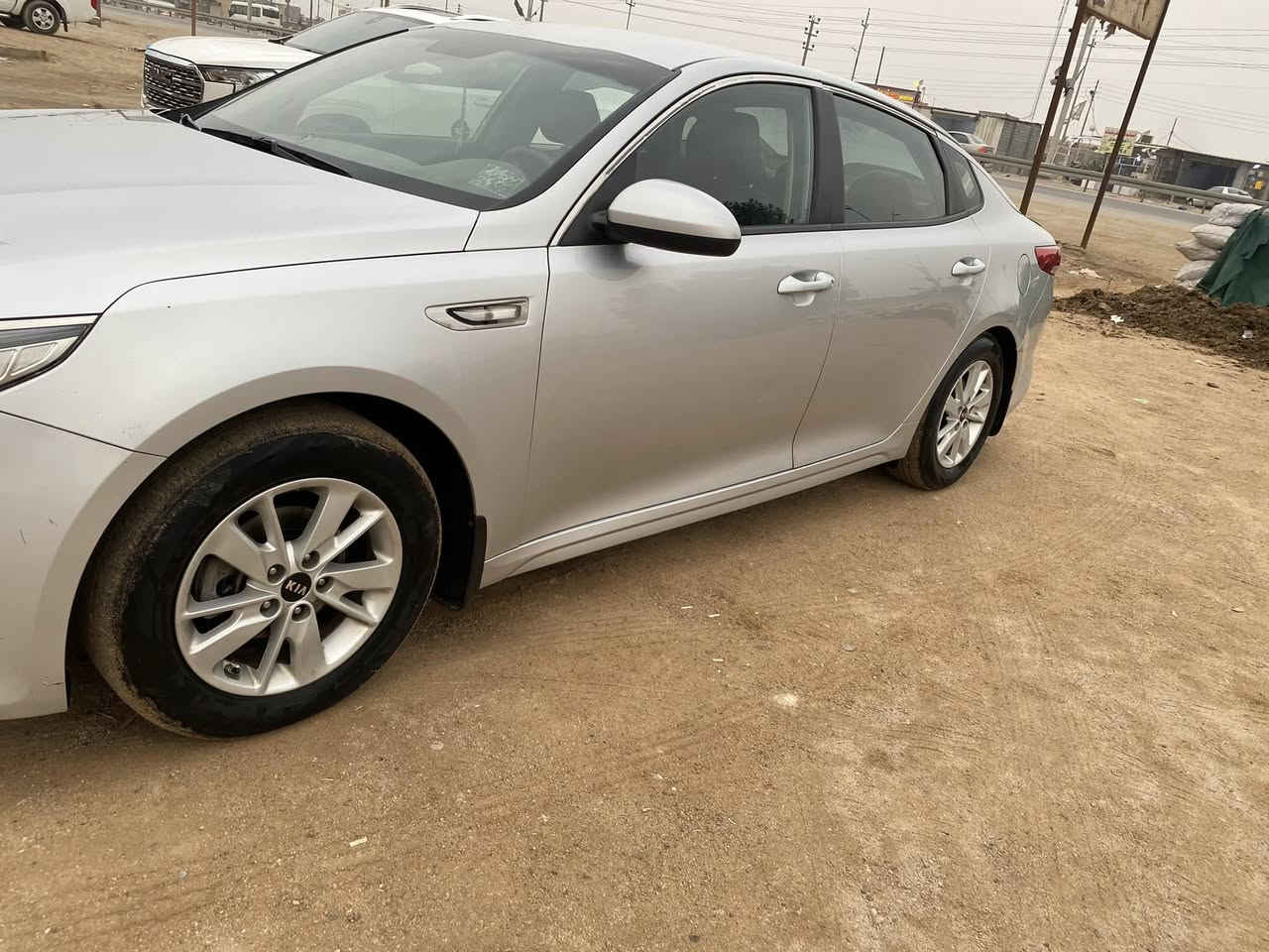 سياره   K5  مديل 2017  وارد كوري  بدون ضربه فقط جم طگه بالبدي من ضربة طفل بحجاره  
مكان البصره 
للتواصل واتسب ***********
