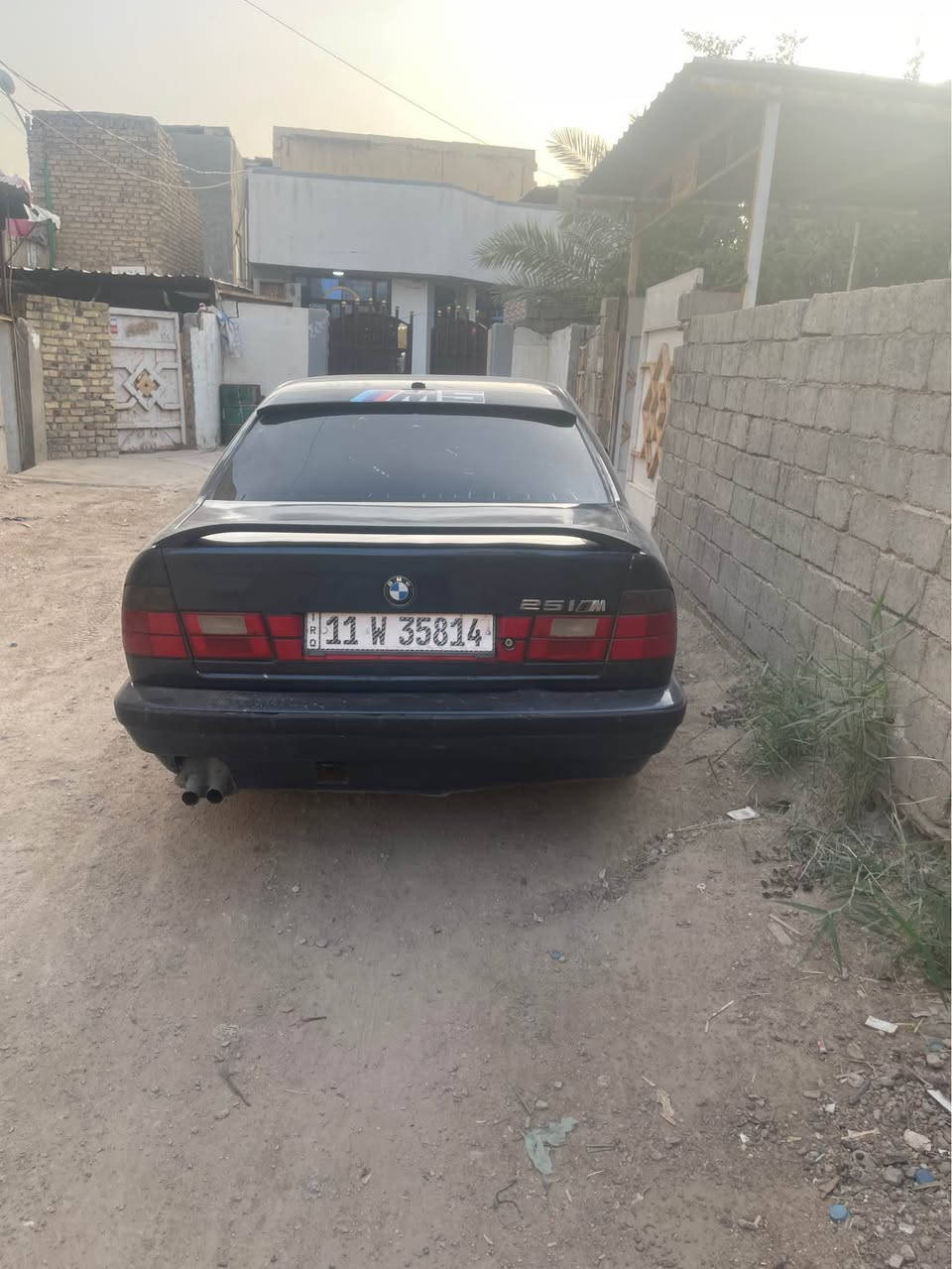 ‎BMW 525i 
تحويل مباشر رقم بغداد دولي 
كير اوتماتيك 
فتحه بل سقف 
ويل كب نيكل 
***********‎ حلة, بابل
